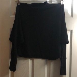 Thin sweater crop top